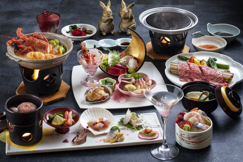 【北海道】お造りに「アワビ」、魚料理に「伊勢海老」を丸ごと一尾使用、お食事には生チラシ寿司をご用意します