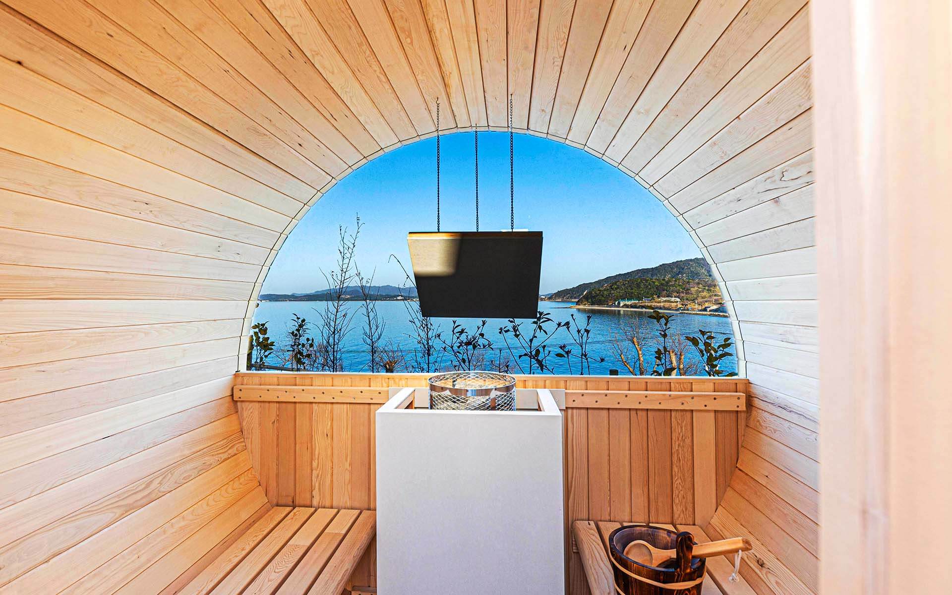 【関西_兵庫県】本格フィンランドサウナ備え付け 潮風にととのう“サウナグランピング”