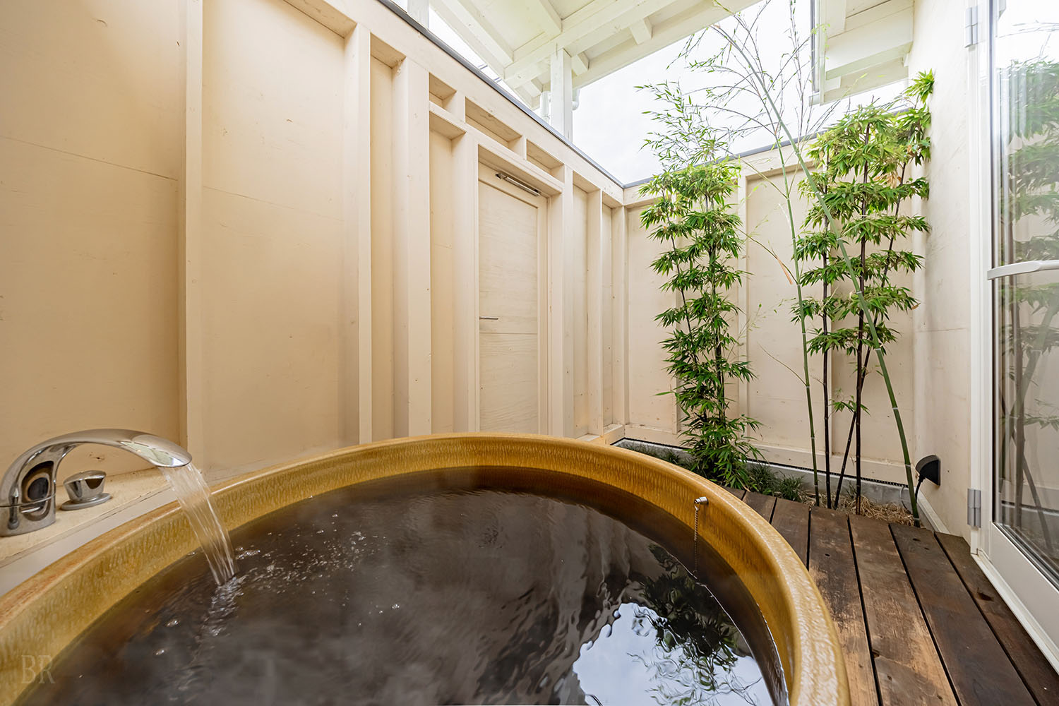 【北関東_茨城県】敷地内から湧き出る自家源泉を使用した客室温泉をご用意