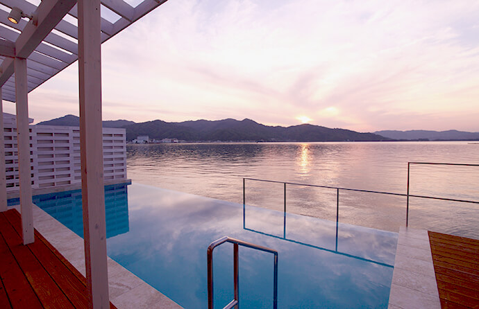 【関西_京都府】宮津湾と融合したインフィニティプール