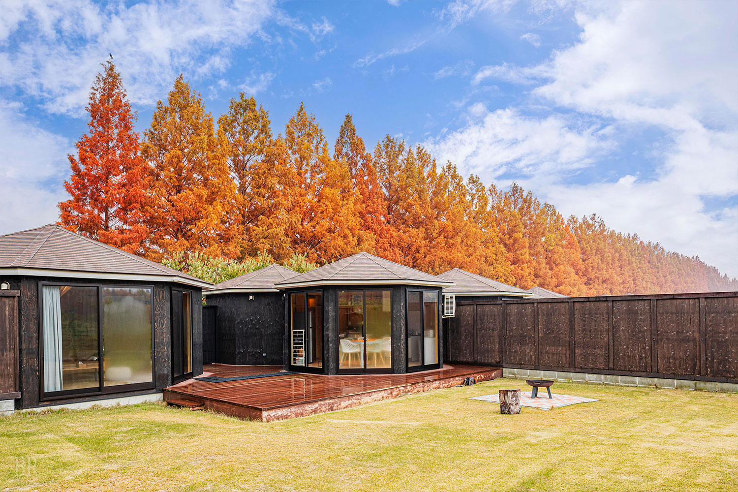 【関西_滋賀県】四季折々の異なる景色を楽しめる 絶景の中に泊まれる、希少なエリア