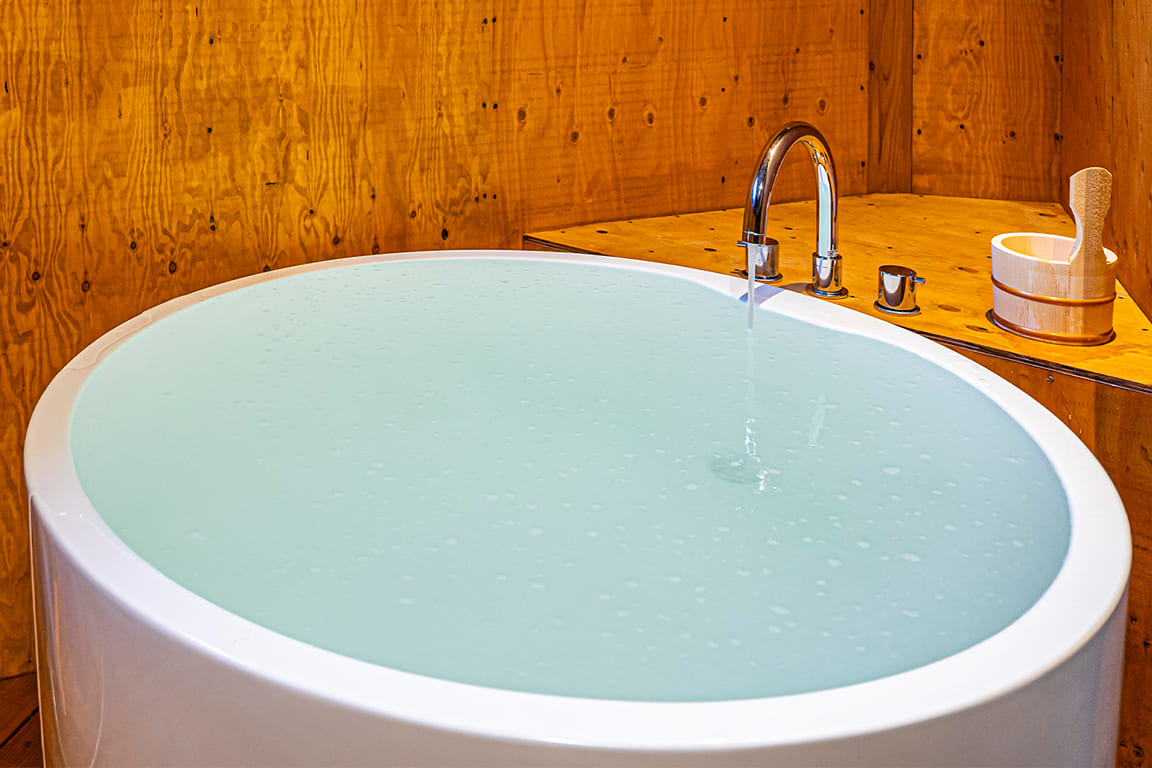 【関西_滋賀県】全てのお部屋に、自慢の自家源泉を使用した客室温泉を配湯