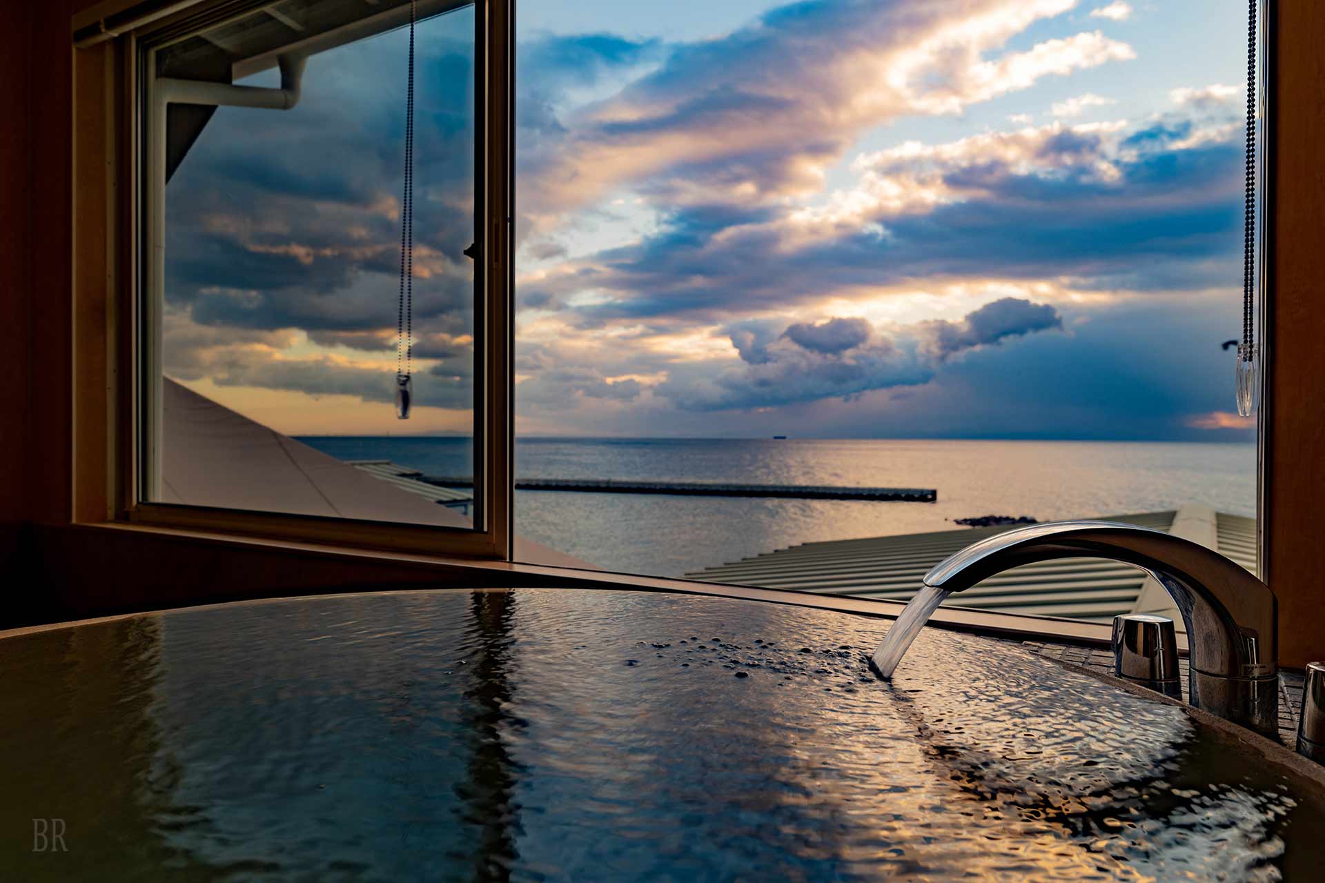 【関西_兵庫県】淡路市初の 全棟・客室温泉風呂付きグランピング施設