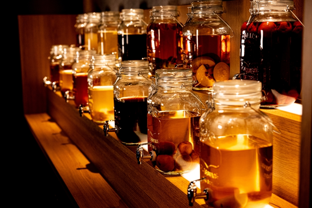 【甲信越_山梨県】ハーブやフルーツを漬けたインクルーシブバー