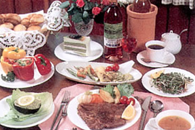 【甲信越_長野県】お肉、野菜など地元信州産の食材を使用した、地産地消、健康にも 良いスローフードを心がけています