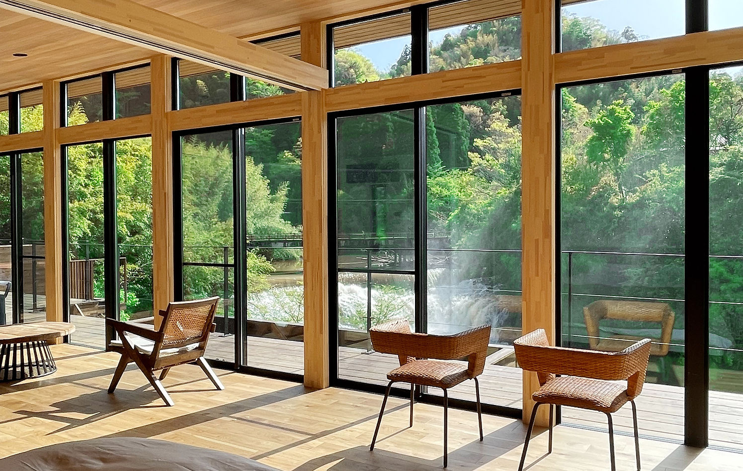 【関東_千葉県】夷隅川の源流が目の前に広がる邸宅