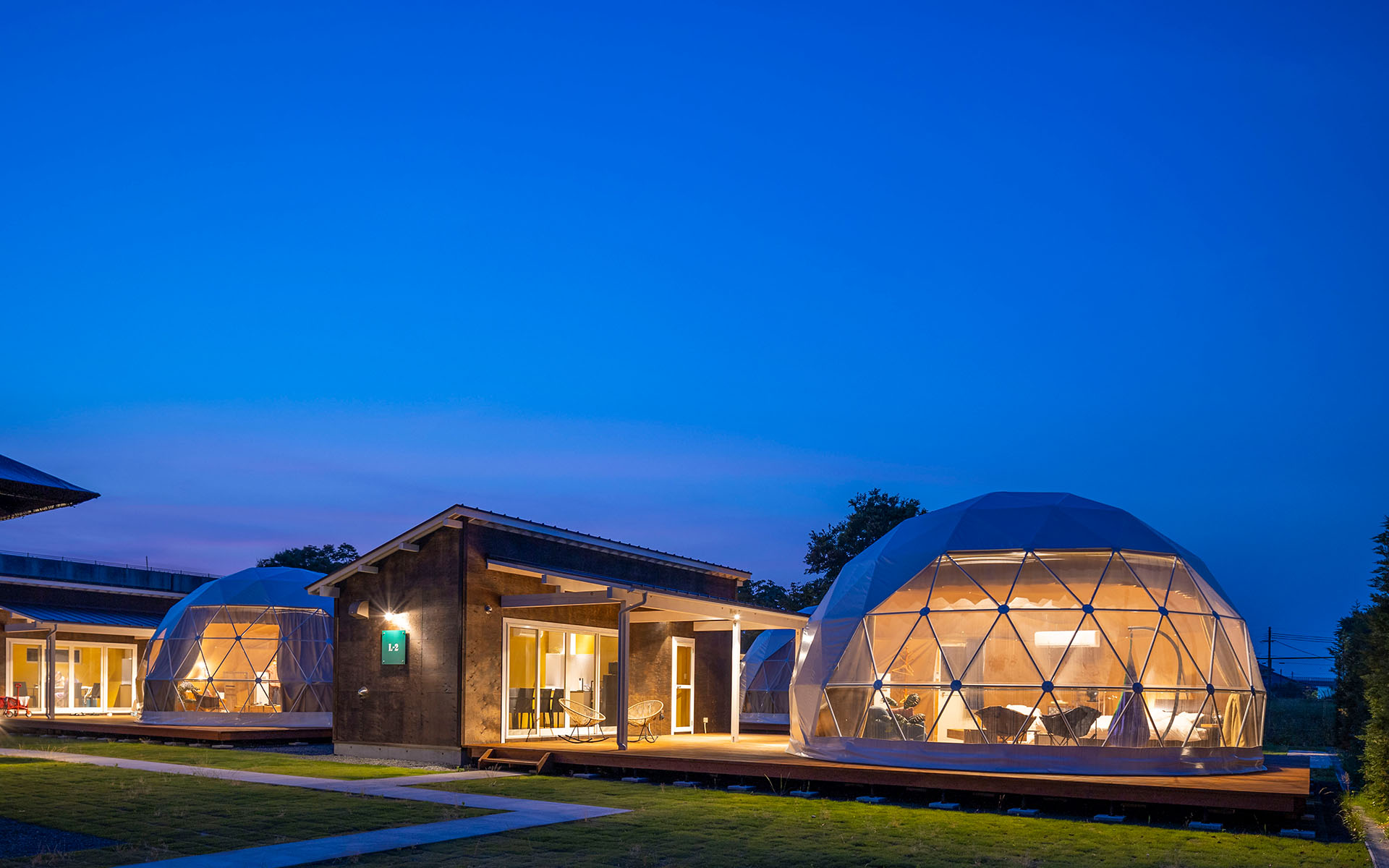 【関西_滋賀県】全室客室温泉付き グランピングテント&コテージ